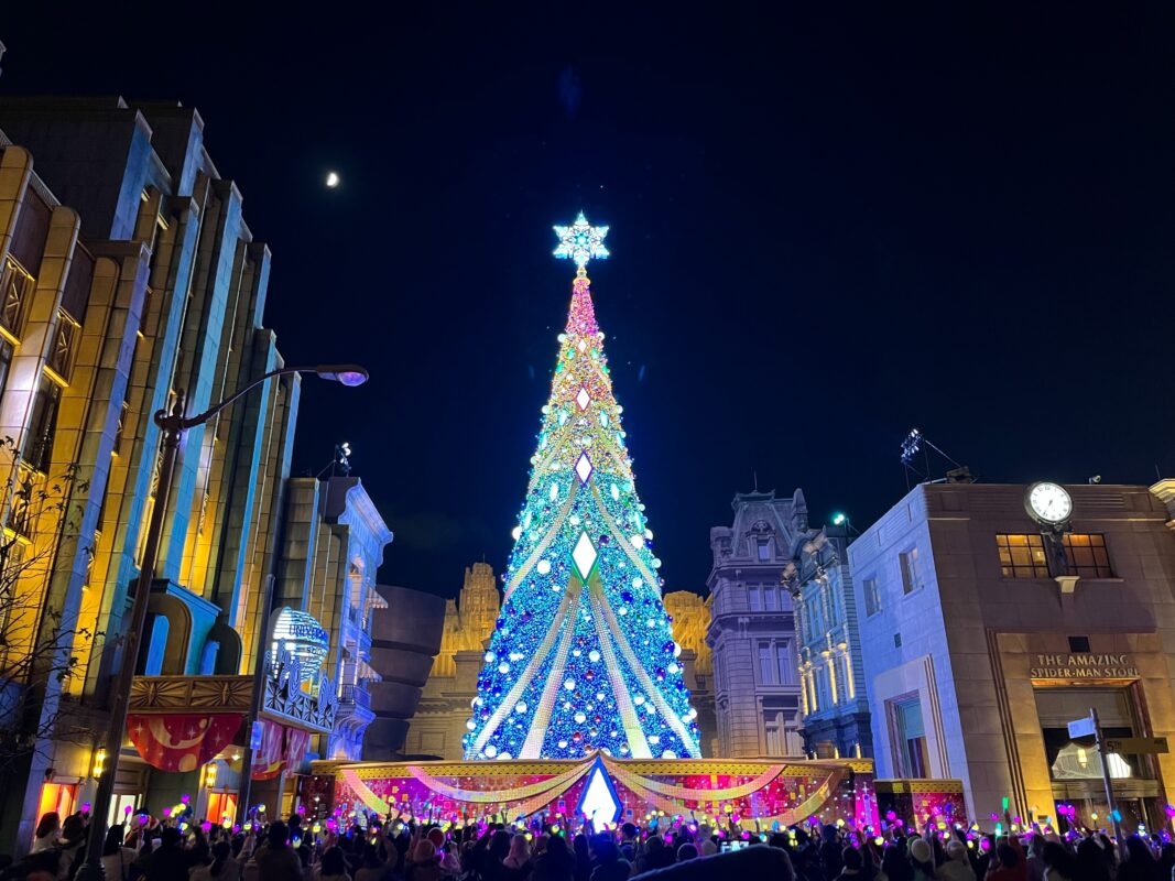 USJ Christmas Tree image 27